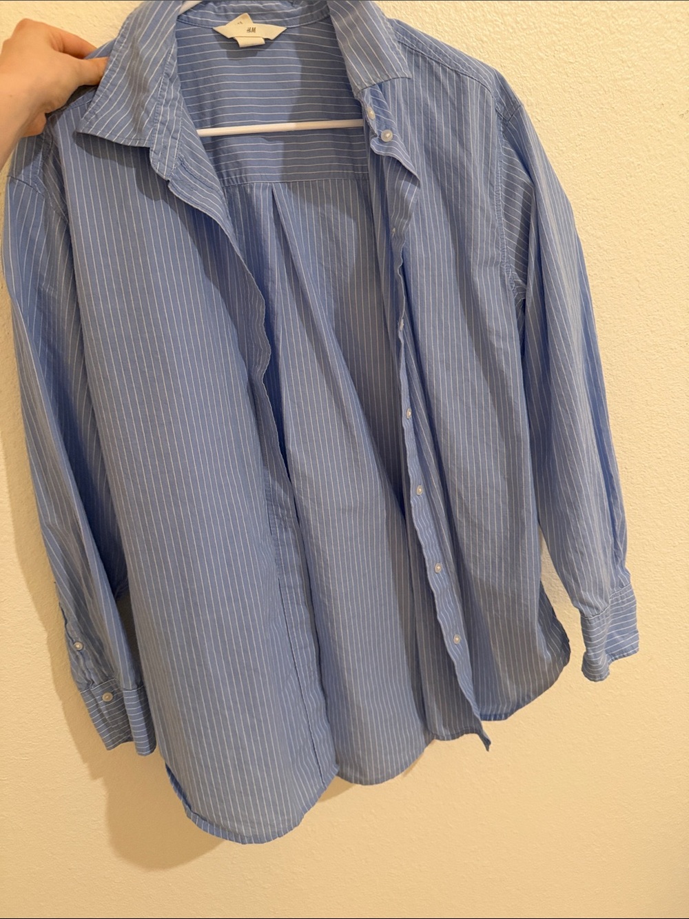 H&M Blue and White Pinstripe Casual Button-Down Shirt